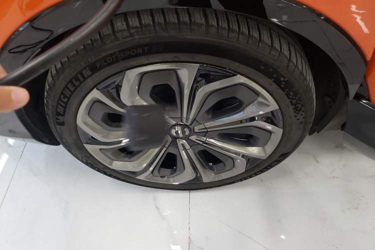 Used HiPhi X 2021 Founder Edition 6-seater Right Rear Wheel Hub