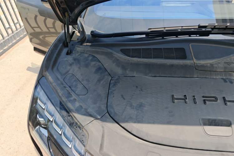 Used HiPhi X 2022 Zhiyuan 6-Seat Long-Range Version Engine Bay Right
