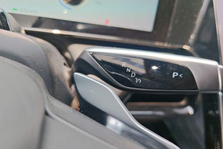 Used HiPhi X 2022 Zhiyuan 6-Seat Long-Range Version Gear Lever