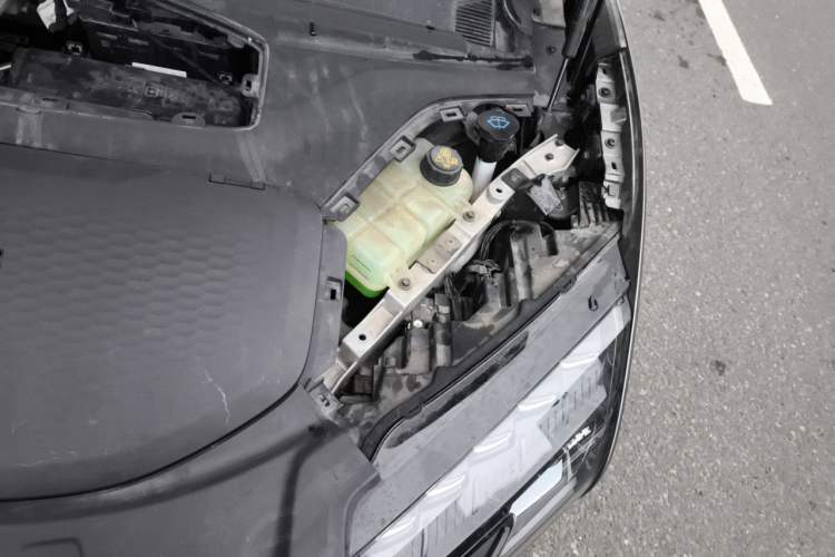 Used HiPhi X 2022 Zhiyuan 6-Seat Long-Range Version Engine Bay Left
