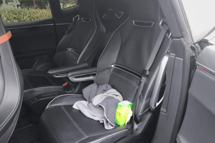Used HiPhi X 2022 Zhiyuan 6-Seat Long-Range Version Left Rear Seat