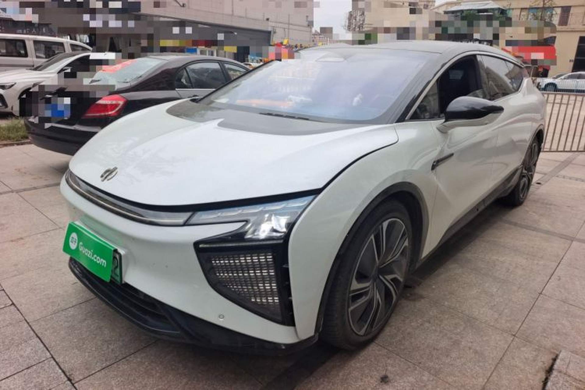 Used HiPhi X 2022 Zhiyuan 6-Seat Long-Range Version Front Left 45 Deg
