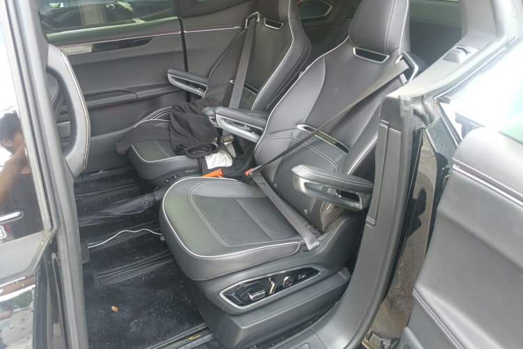 Used HiPhi X 2022 Zhiyuan 6-Seat Long-Range Version Left Rear Seat