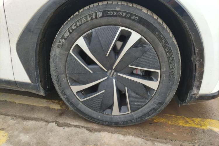 Used HiPhi X 2022 Zhiyuan 6-Seat Long-Range Version Right Front Wheel Hub
