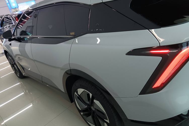 Used HiPhi Y 2023 560 km Pioneer Edition Left Side