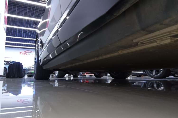 Used HiPhi Y 2023 560 km Pioneer Edition Left Side Sill