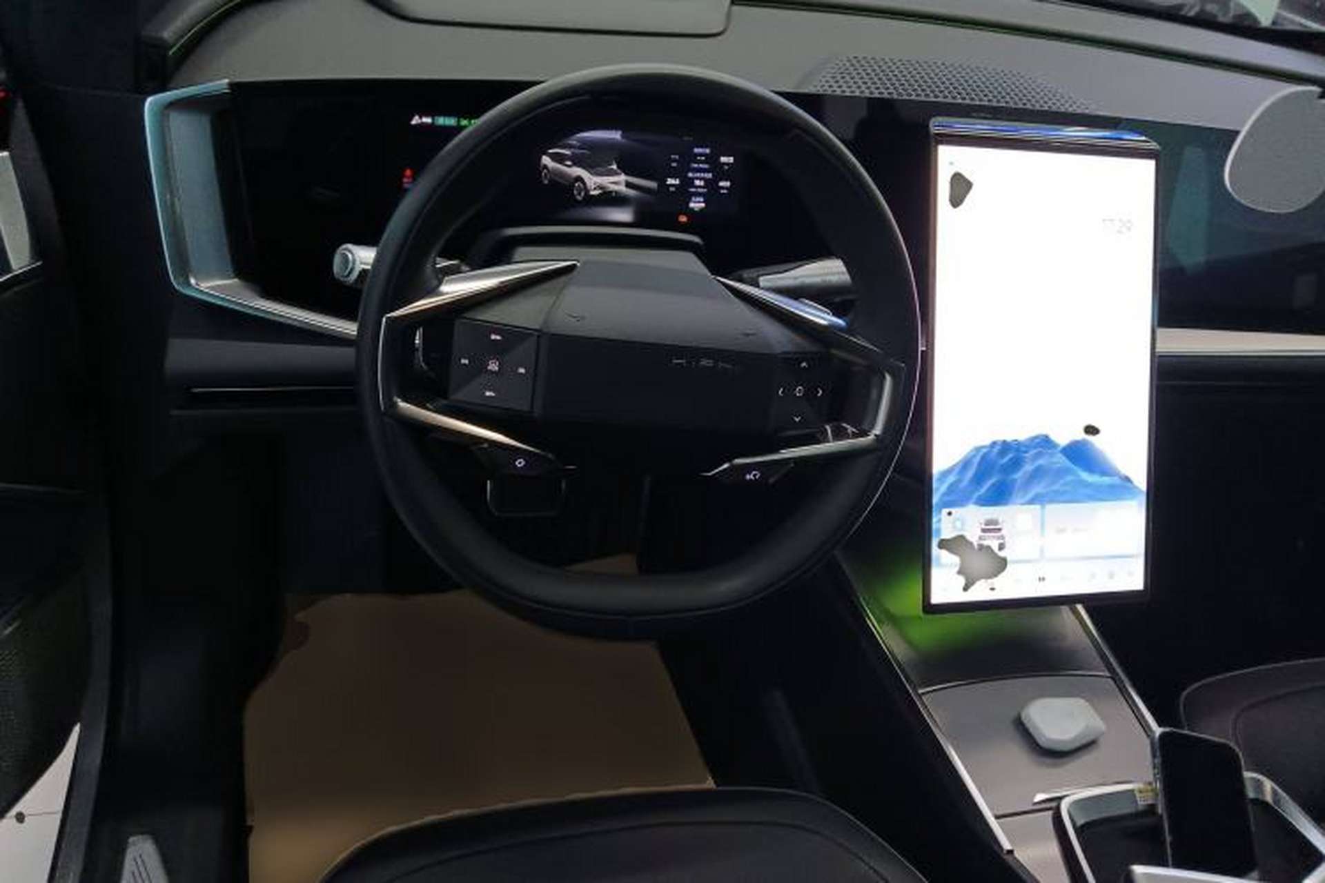 Used HiPhi Y 2023 560 km Pioneer Edition Steering Wheel