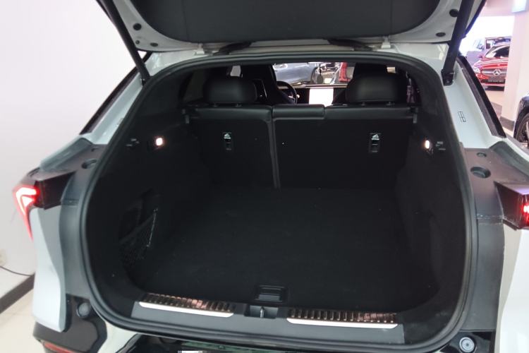 Used HiPhi Y 2023 560 km Pioneer Edition Trunk