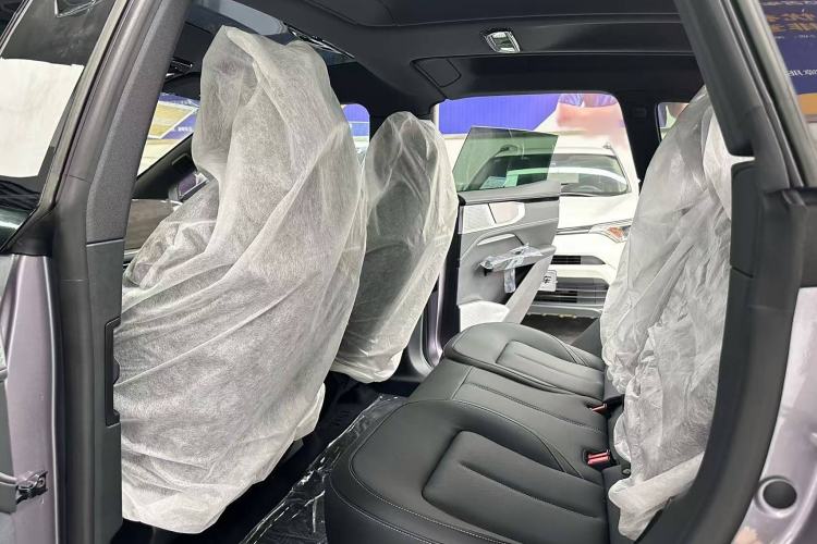 Used HiPhi Y 2023 560 km Pioneer Edition Interior 5