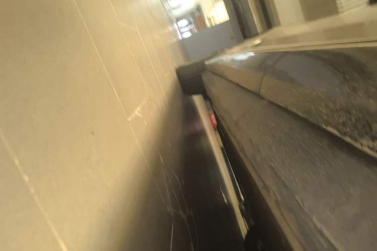 Used HiPhi Y 2023 560 km Pioneer Edition Chassis Rear Left