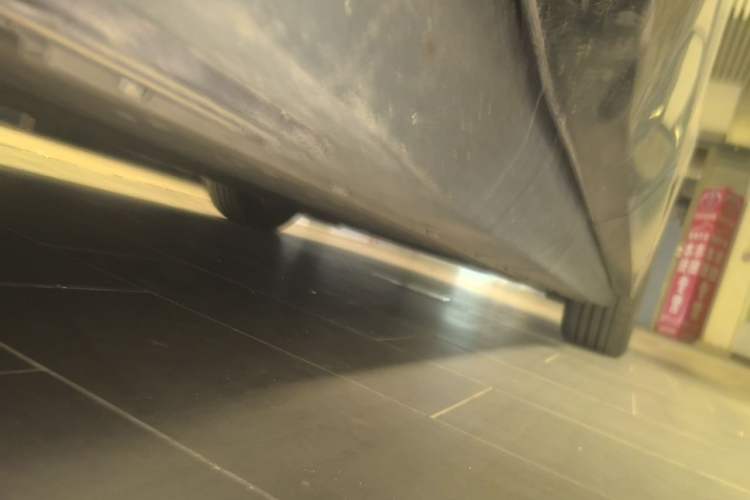 Used HiPhi Y 2023 560 km Pioneer Edition Chassis Rear Right