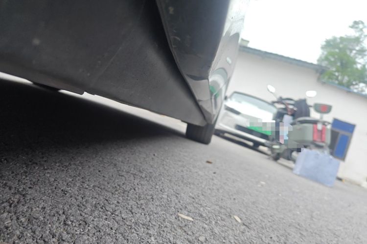 Used HiPhi Y 2023 560 km Pioneer Edition Chassis Rear Right