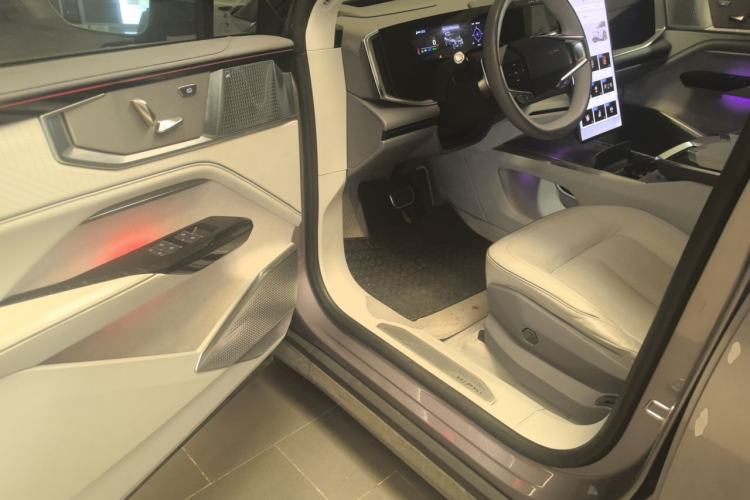 Used HiPhi Y 2023 560 km Pioneer Edition Driver Seat