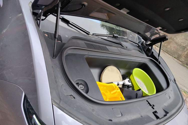 Used HiPhi Y 2023 560 km Pioneer Edition Engine Bay Right