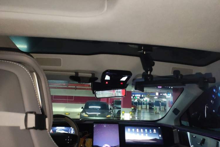 Used HiPhi Y 2023 560 km Elite Version Headliner