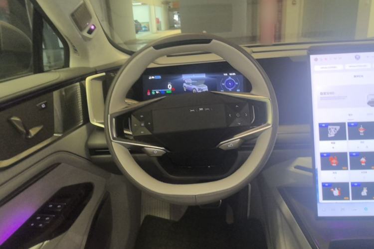 Used HiPhi Y 2023 560 km Pioneer Edition Steering Wheel