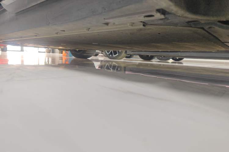 Used HiPhi Y 2023 560 km Pioneer Edition Chassis Rear Left