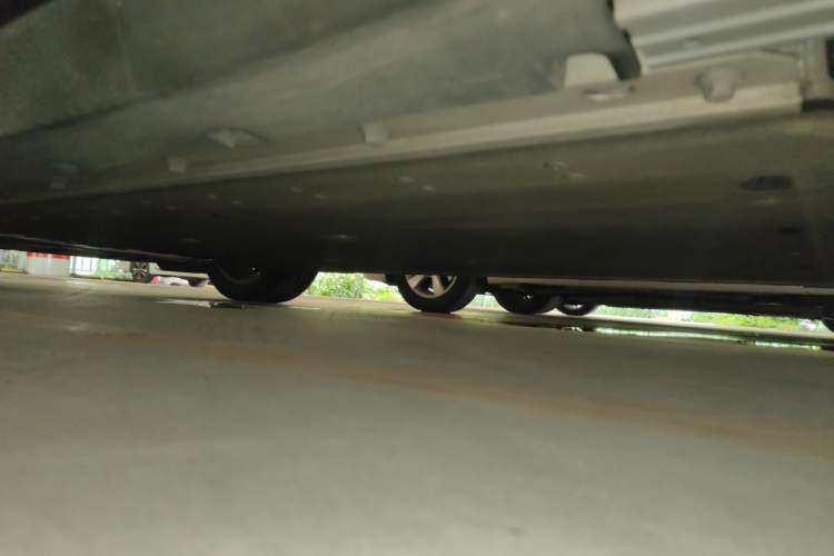 Used HiPhi Y 2023 560 km Pioneer Edition Chassis Rear Left