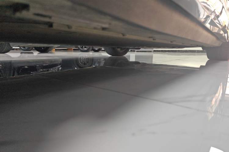 Used HiPhi Y 2023 560 km Pioneer Edition Chassis Rear Right