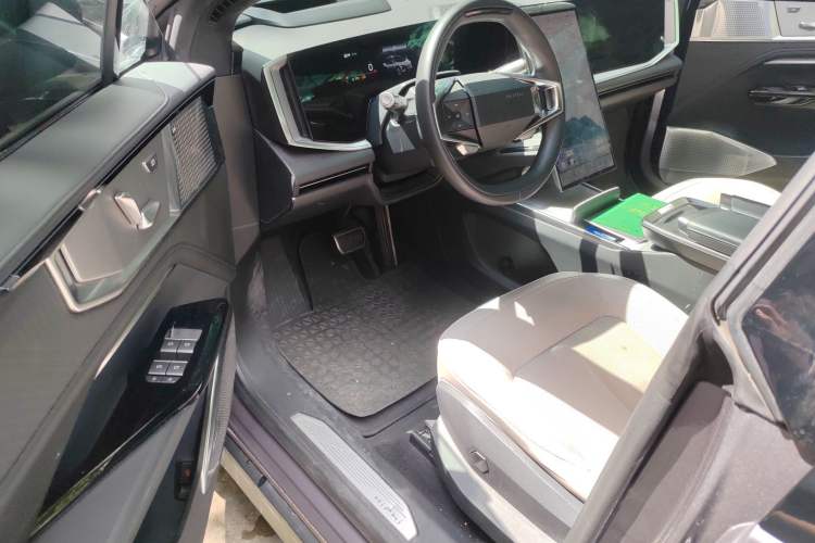 Used HiPhi Y 2023 560 km Pioneer Edition Driver Seat