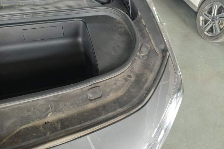 Used HiPhi Y 2023 560 km Elite Version Engine Bay Left