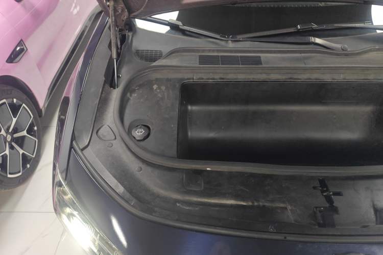 Used HiPhi Y 2023 560 km Pioneer Edition Engine Bay Right