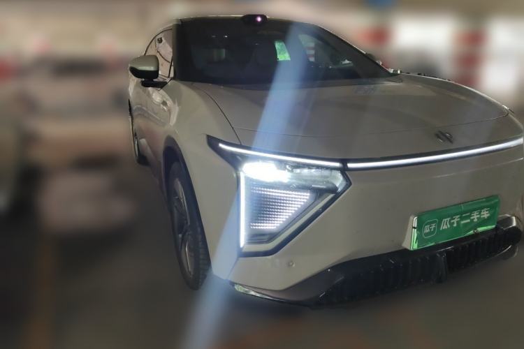 Used HiPhi Y 2023 560 km Pioneer Edition Front Right 45 Deg