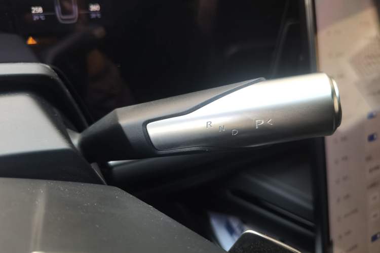 Used HiPhi Y 2023 560 km Pioneer Edition Gear Lever