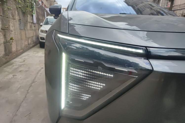 Used HiPhi Y 2023 765 km Flagship Edition Right Front Headlight