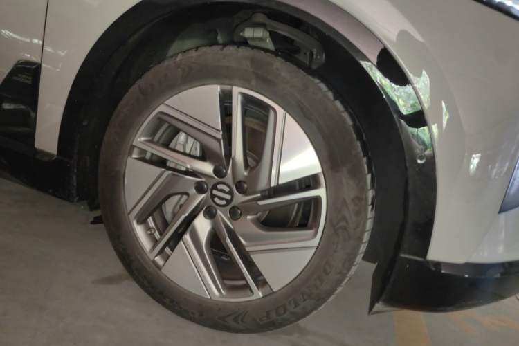 Used HiPhi Y 2023 560 km Pioneer Edition Right Front Wheel Hub
