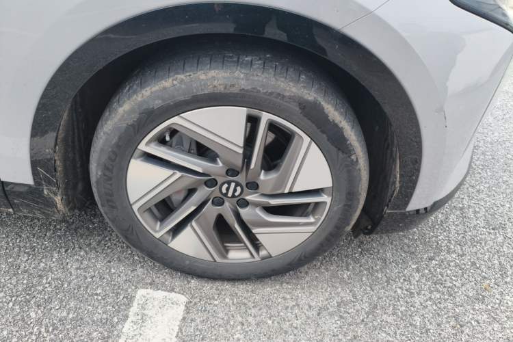 Used HiPhi Y 2023 560 km Pioneer Edition Right Front Wheel Hub