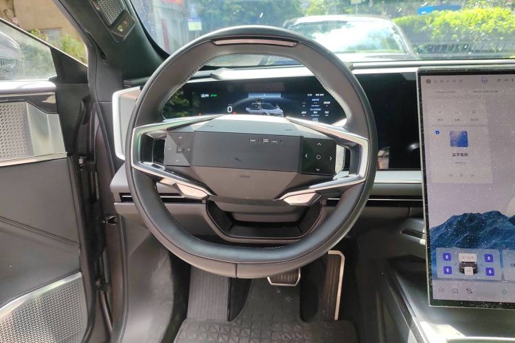 Used HiPhi Y 2023 560 km Pioneer Edition Steering Wheel
