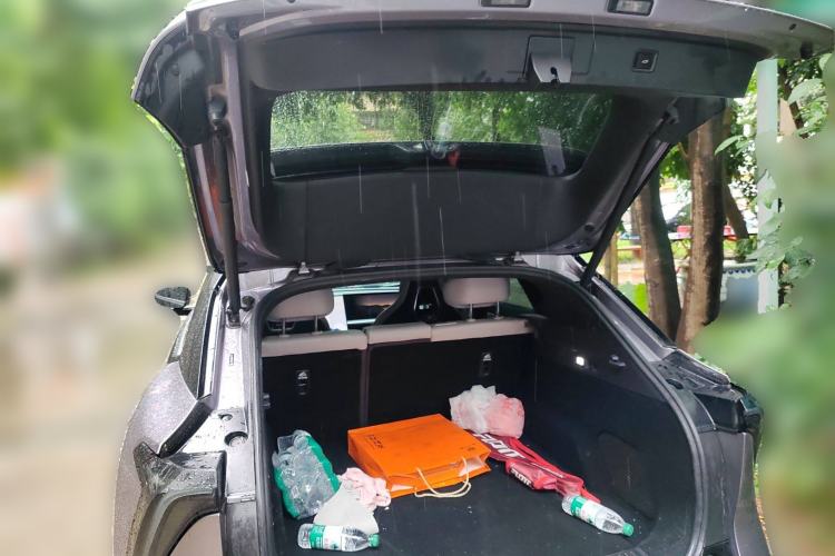 Used HiPhi Y 2023 560 km Pioneer Edition Trunk