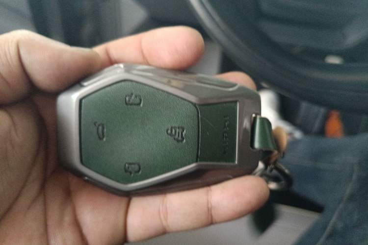 Used HiPhi Y 2023 560 km Elite Version Vehicle Key