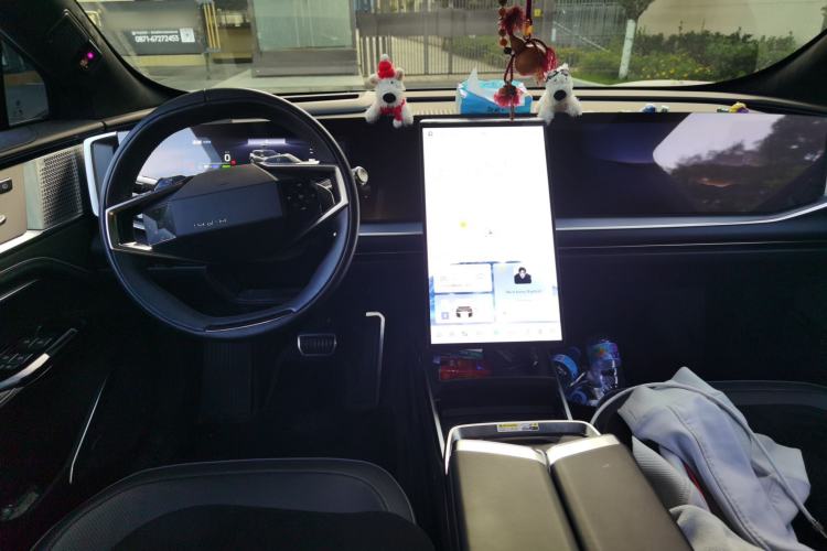 Used HiPhi Y 2023 560 km Elite Version Center Console