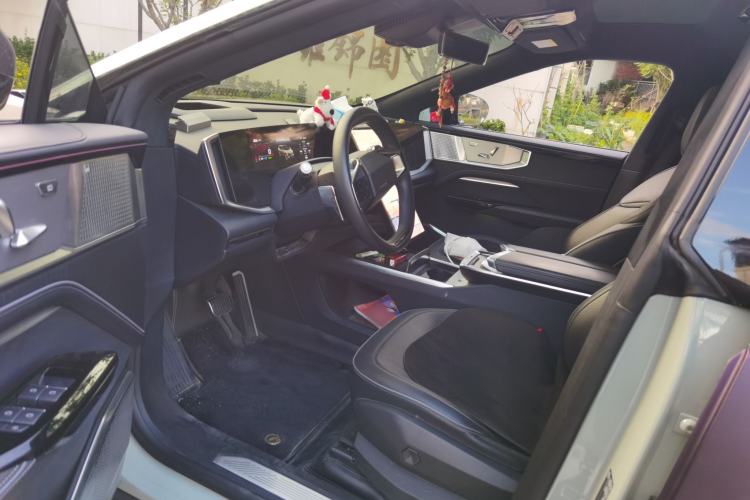 Used HiPhi Y 2023 560 km Elite Version Driver Seat