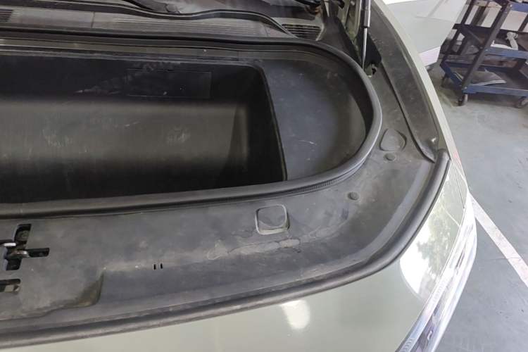 Used HiPhi Y 2023 765 km Flagship Edition Engine Bay Left