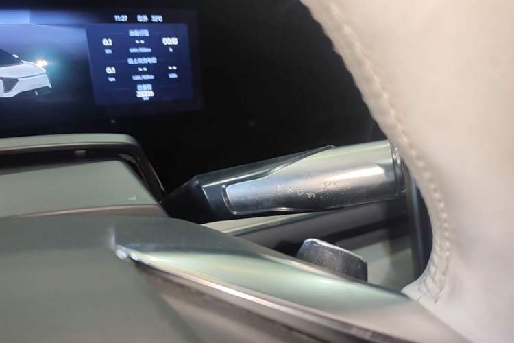 Used HiPhi Y 2023 765 km Flagship Edition Gear Lever