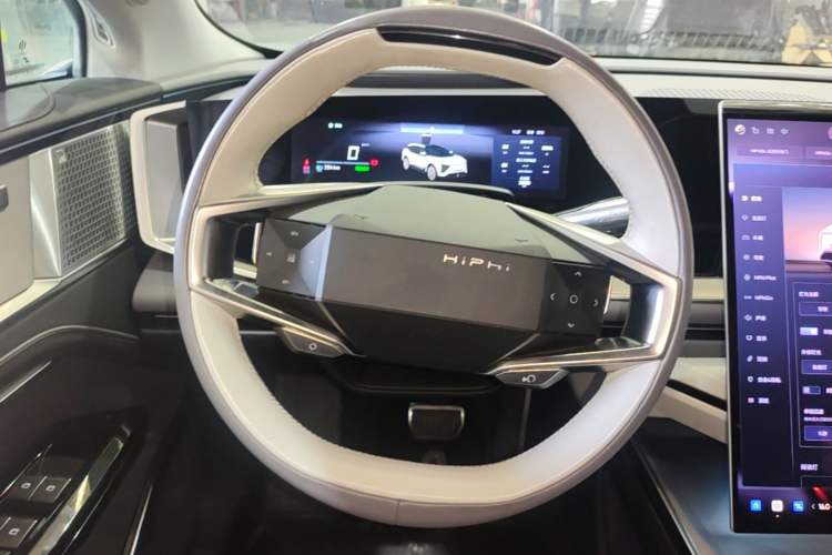 Used HiPhi Y 2023 765 km Flagship Edition Steering Wheel