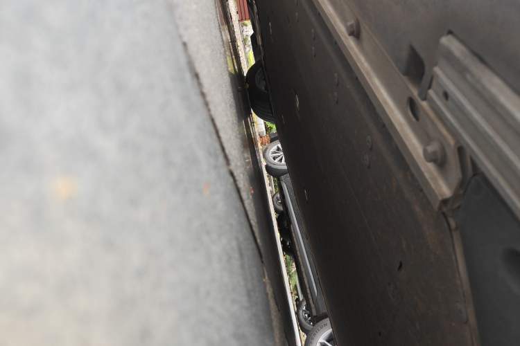 Used HiPhi Y 2023 560 km Pioneer Edition Chassis Rear Left