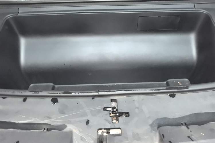 Used HiPhi Y 2023 560 km Pioneer Edition Engine Bay