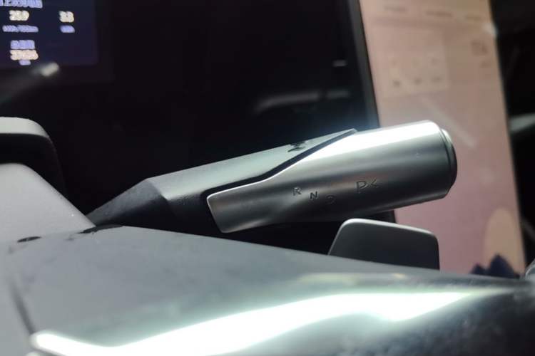 Used HiPhi Y 2023 560 km Pioneer Edition Gear Lever