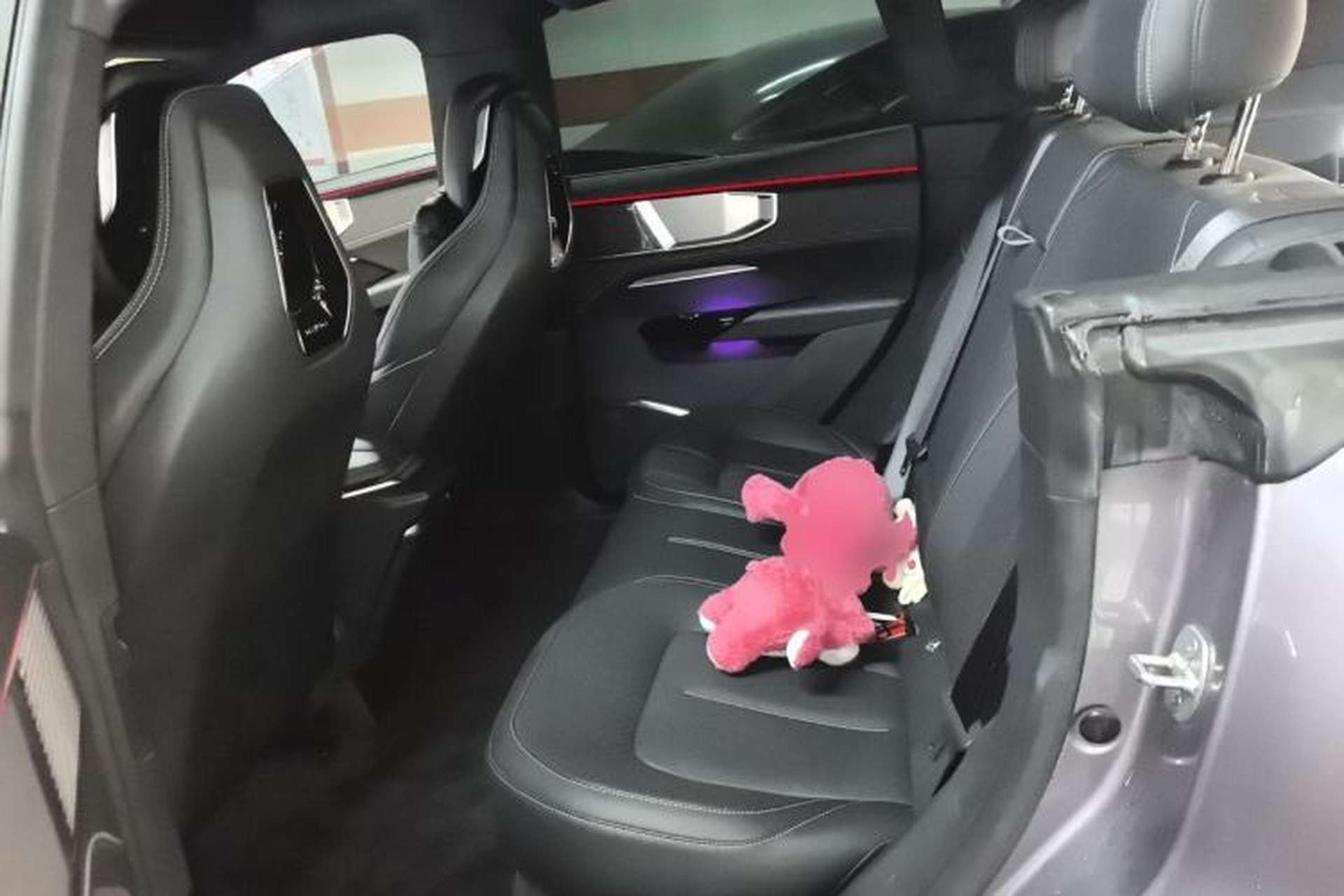 Used HiPhi Y 2023 560 km Pioneer Edition Left Rear Seat