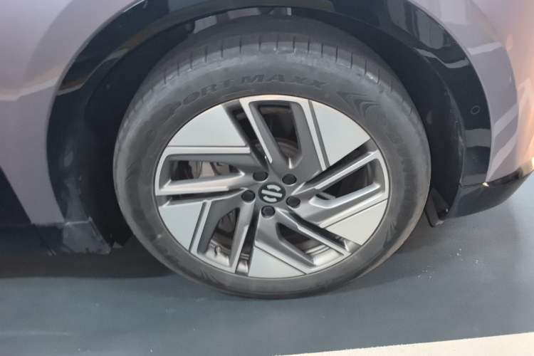 Used HiPhi Y 2023 560 km Pioneer Edition Right Front Wheel Hub