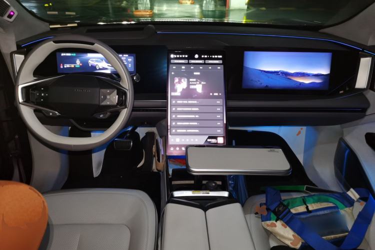 Used HiPhi Y 2023 560 km Elite Version Center Console
