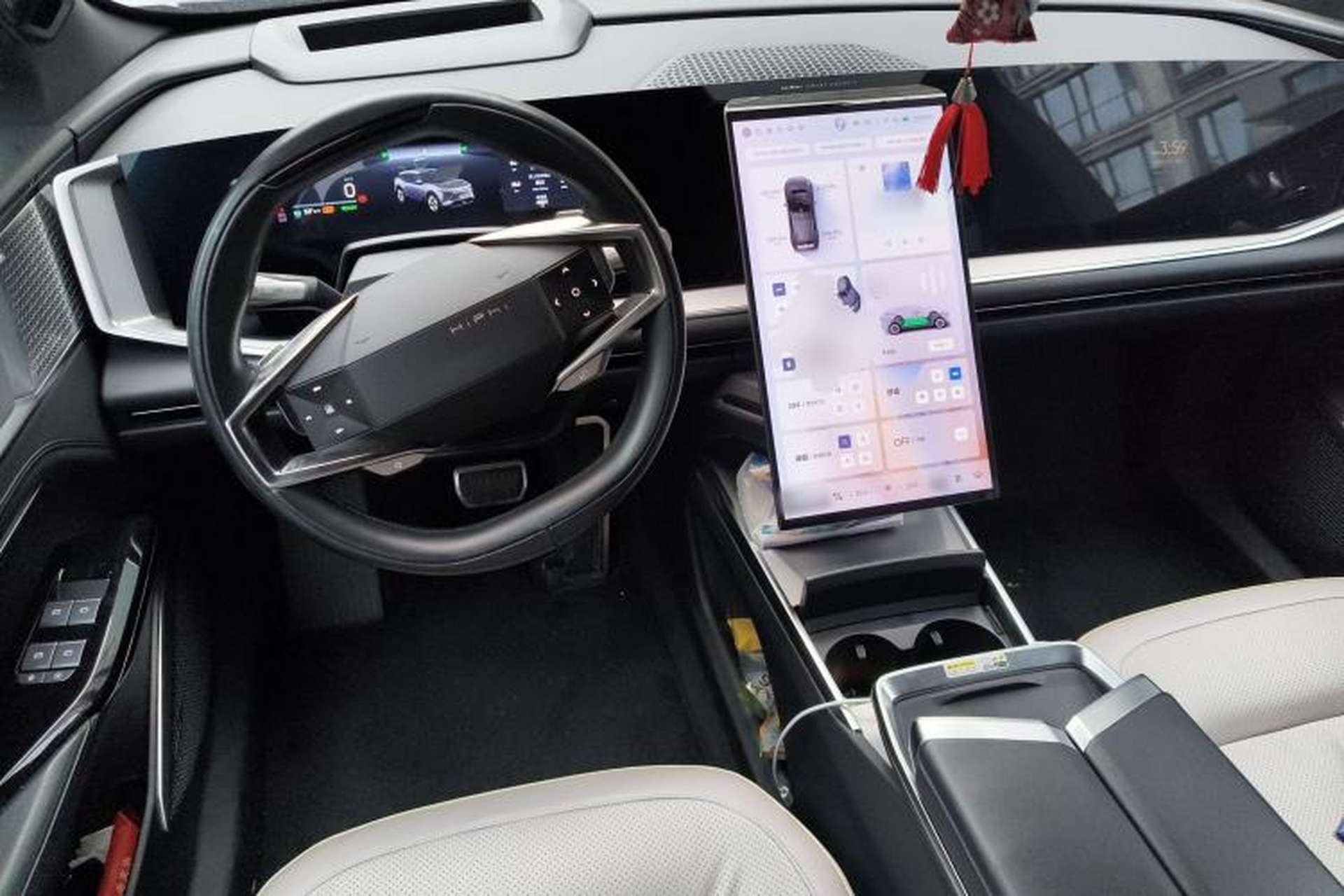 Used HiPhi Y 2023 560 km Pioneer Edition Center Console