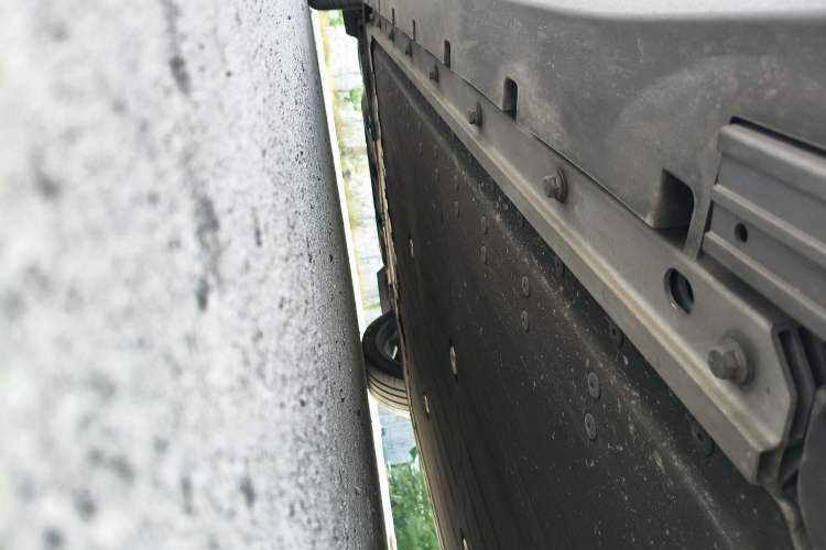 Used HiPhi Y 2023 560 km Pioneer Edition Chassis Rear Left
