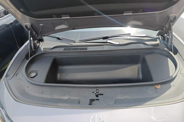 Used HiPhi Y 2023 560 km Pioneer Edition Engine Bay