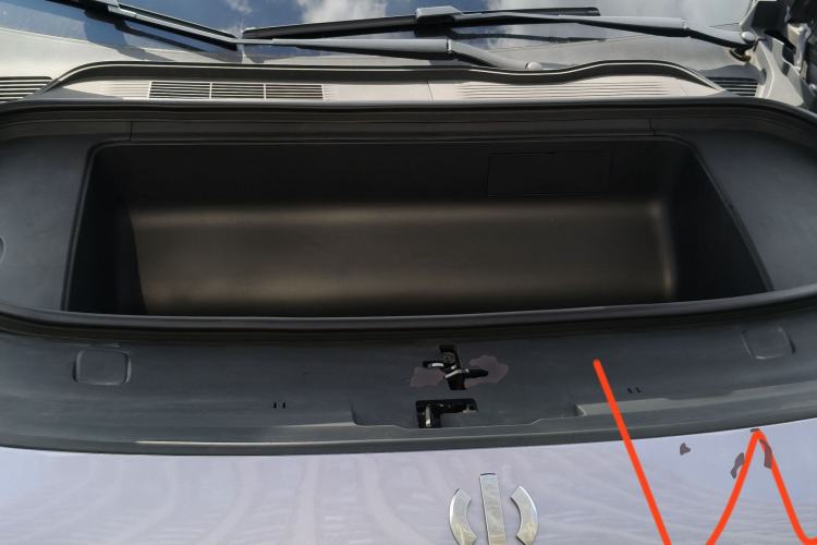 Used HiPhi Y 2023 560 km Pioneer Edition Engine Bay