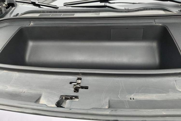 Used HiPhi Y 2023 560 km Pioneer Edition Engine Bay